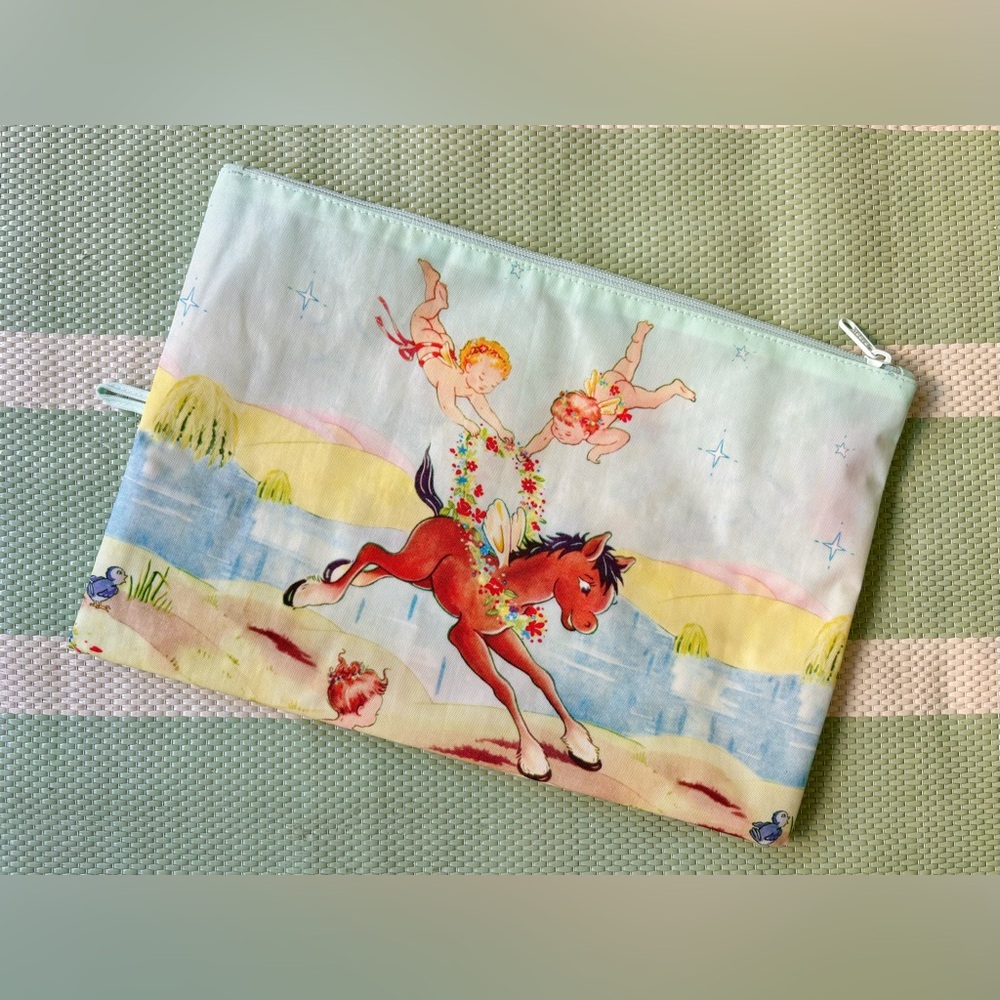 BAGGU Large Go Pouch - Twinky